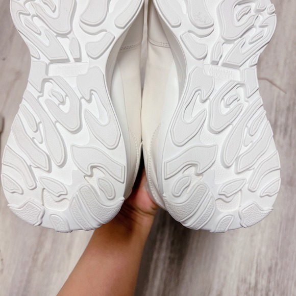 Alexander McQueen Sprint Runner Lace Up Platform Sneakers White Womens EU 36.5 - Picture 13 of 14